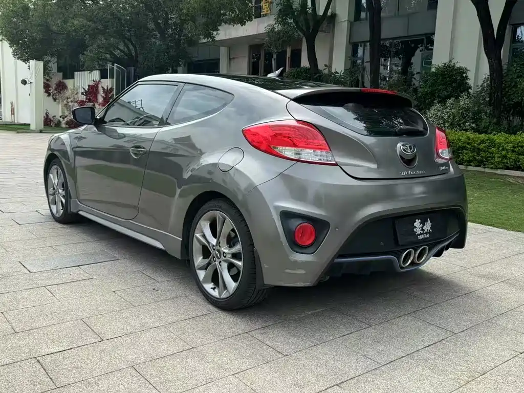 Hyundai Veloster