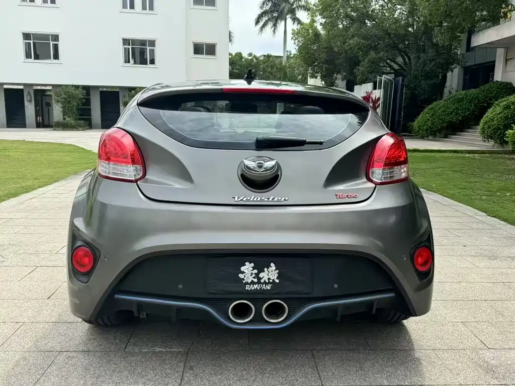 Hyundai Veloster
