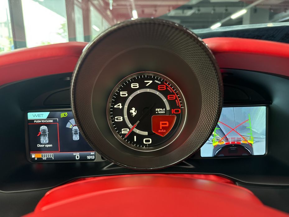 Ferrari F8