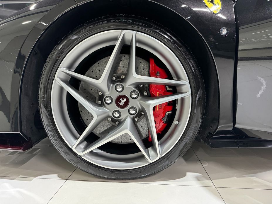 Ferrari F8