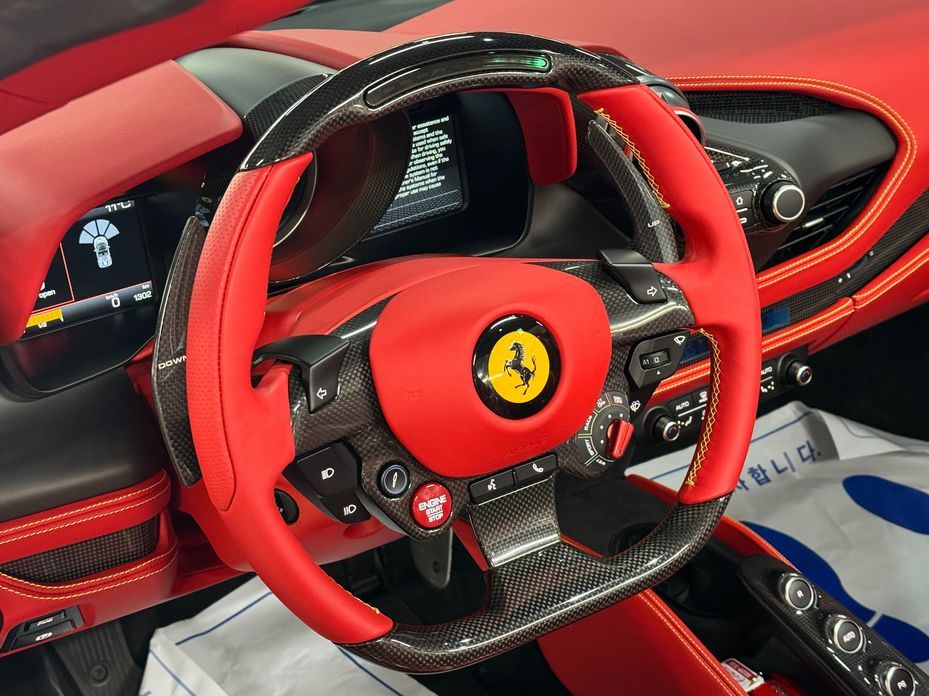 Ferrari F8