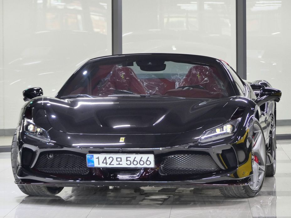 Ferrari F8