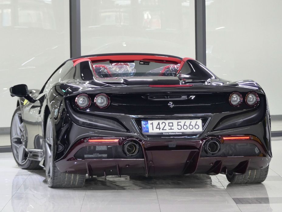 Ferrari F8