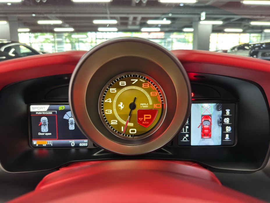 Ferrari F8