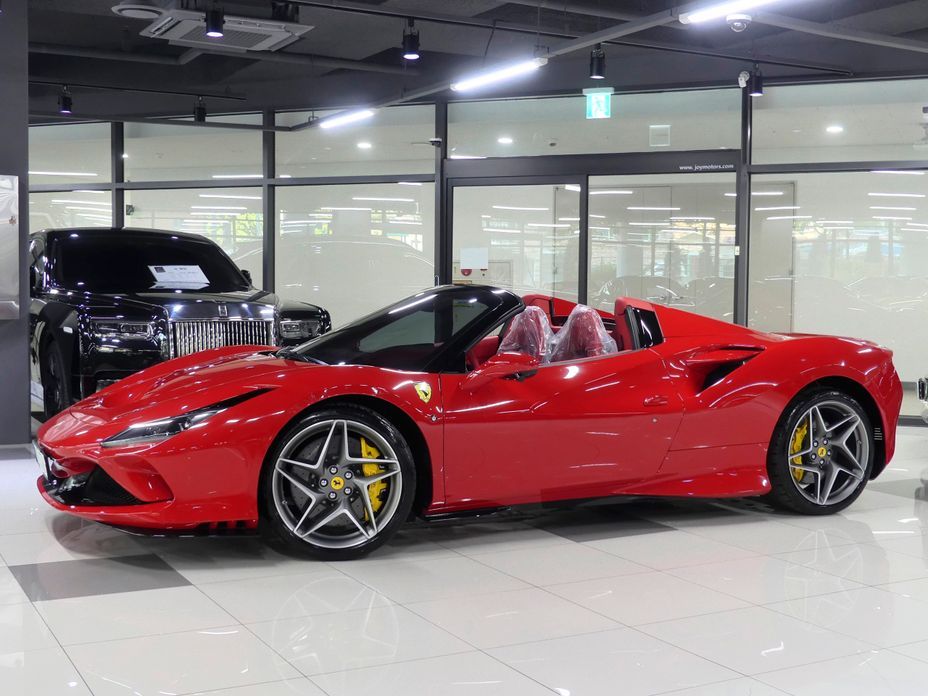 Ferrari F8
