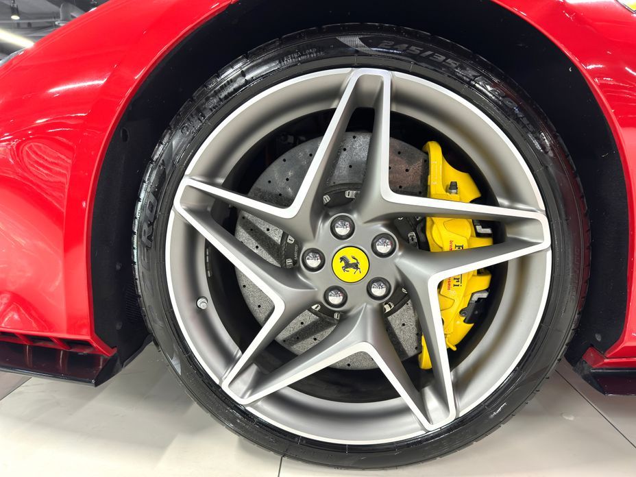 Ferrari F8