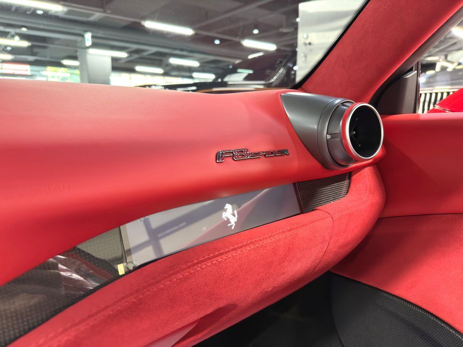Ferrari F8