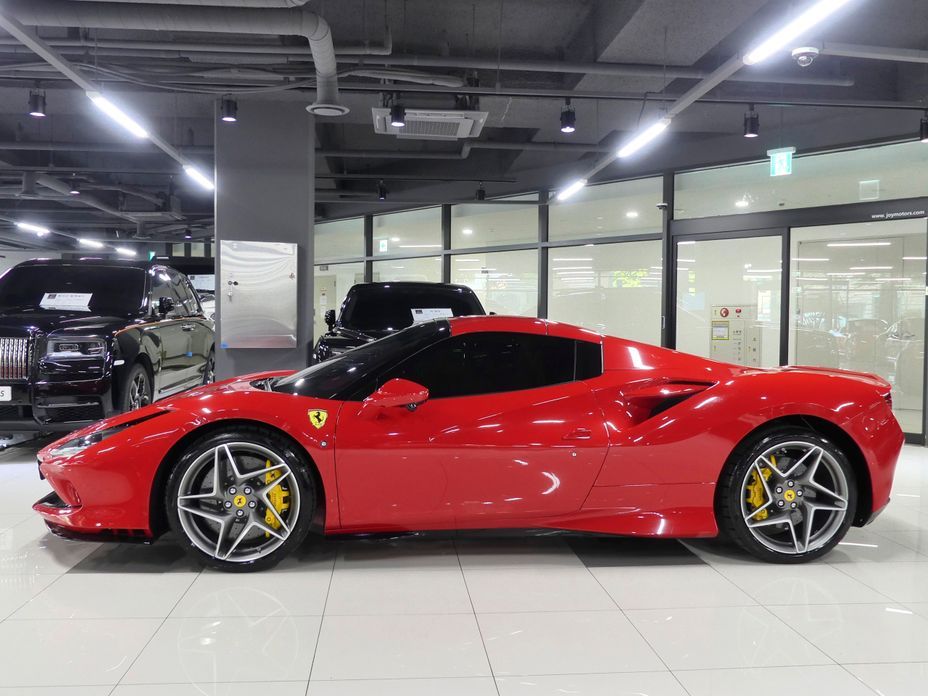 Ferrari F8