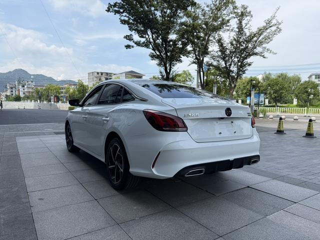 MG MG 5
