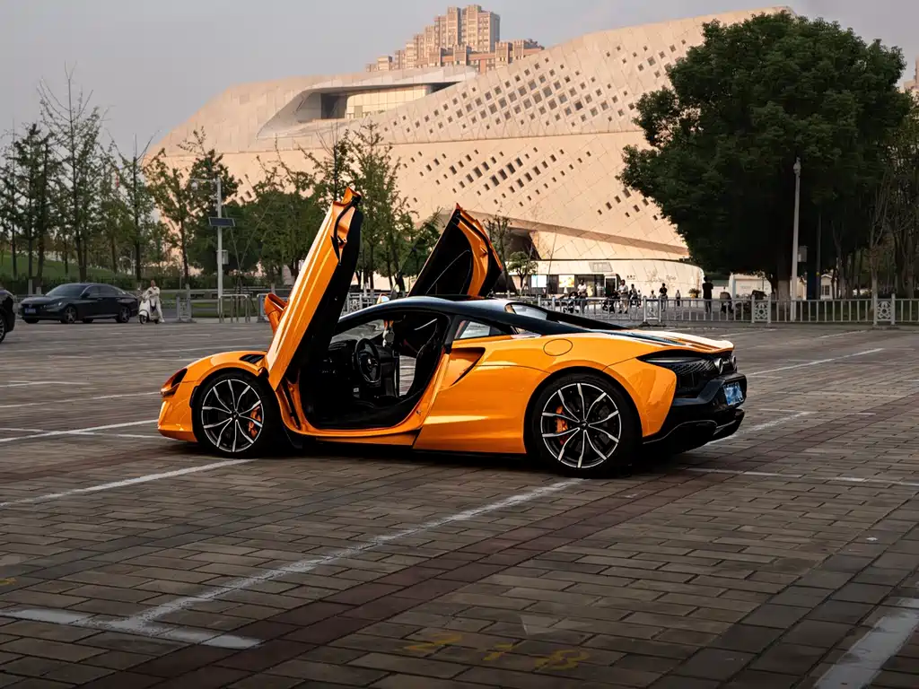 McLaren Artura