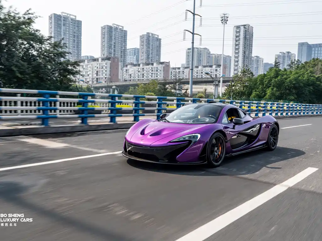 McLaren P1