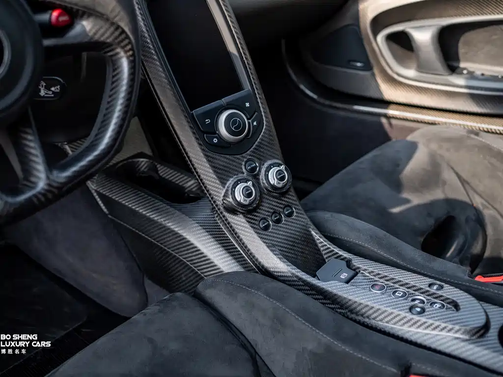 McLaren P1