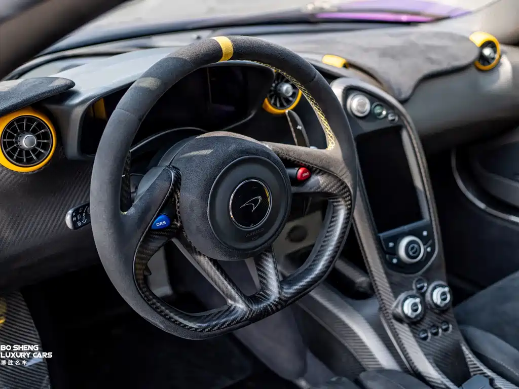 McLaren P1