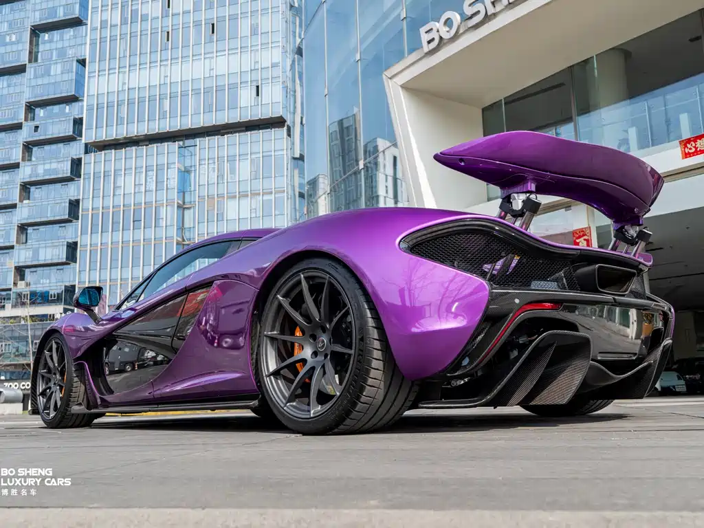 McLaren P1
