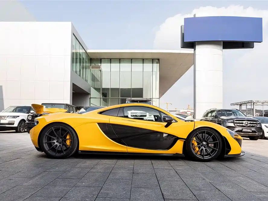 McLaren P1