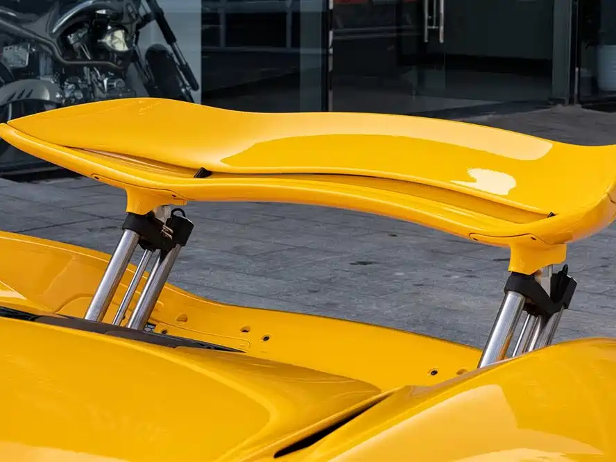 McLaren P1