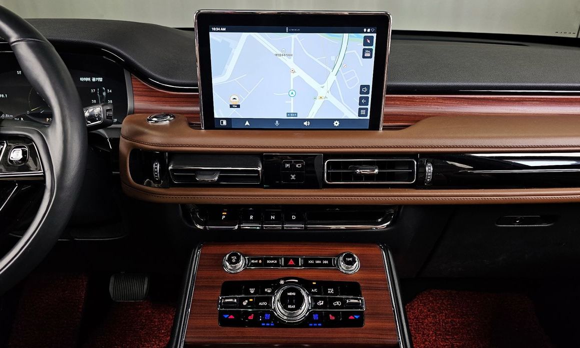 Lincoln Aviator