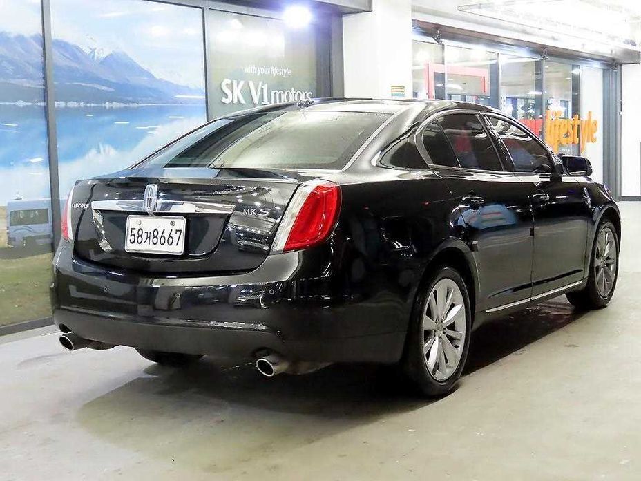 Lincoln MKS