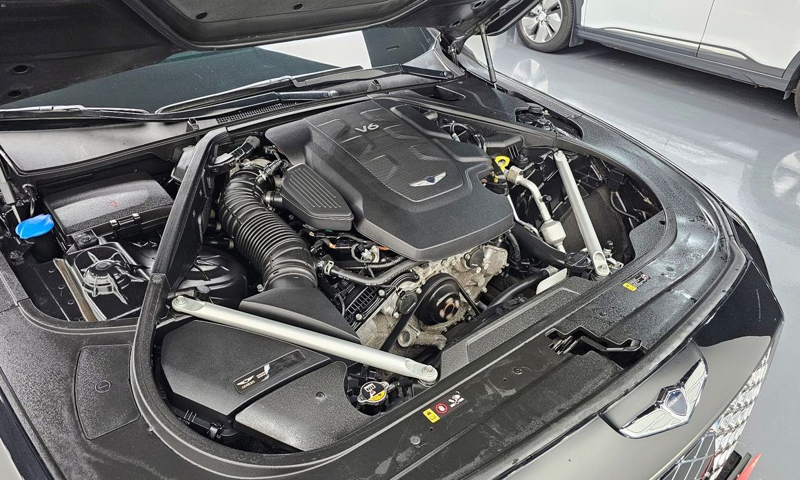 Genesis G90