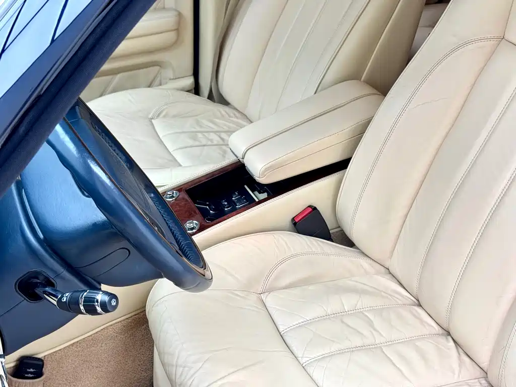 Bentley Elegance