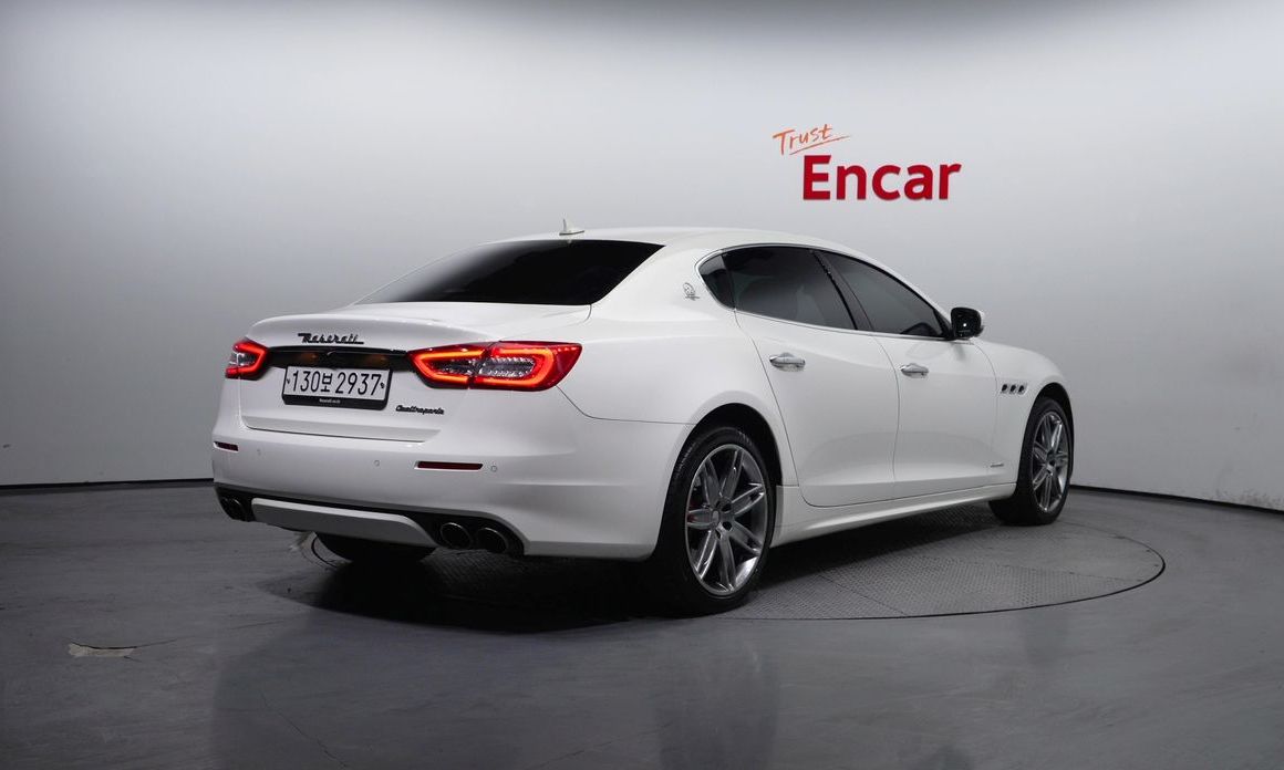 Maserati Quattroporte
