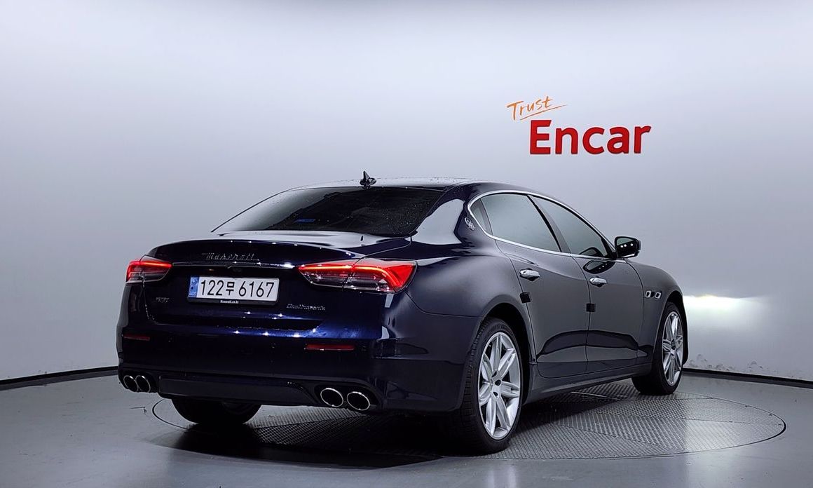 Maserati Quattroporte