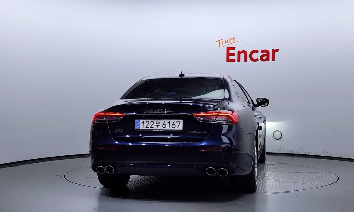 Maserati Quattroporte