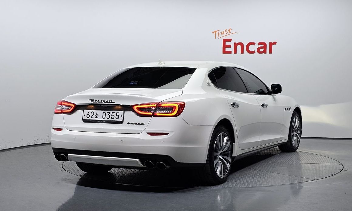 Maserati Quattroporte