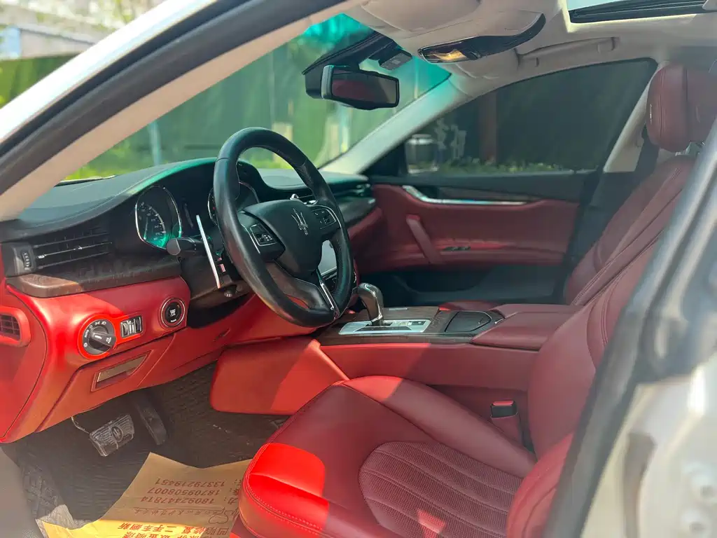 Maserati Quattroporte