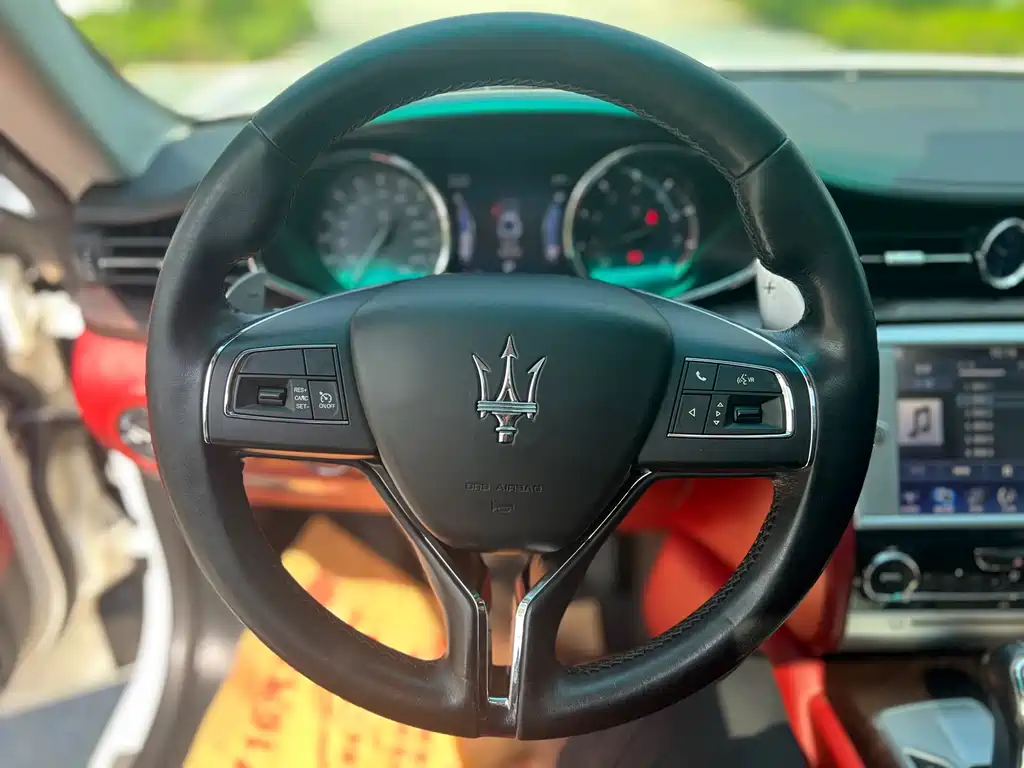 Maserati Quattroporte