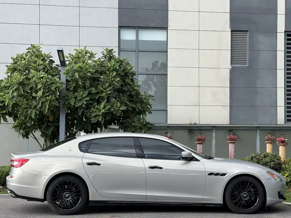 Maserati Quattroporte