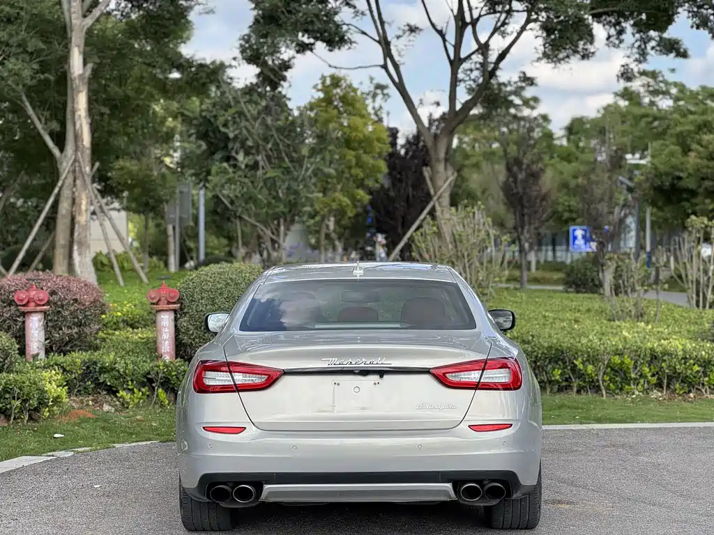 Maserati Quattroporte