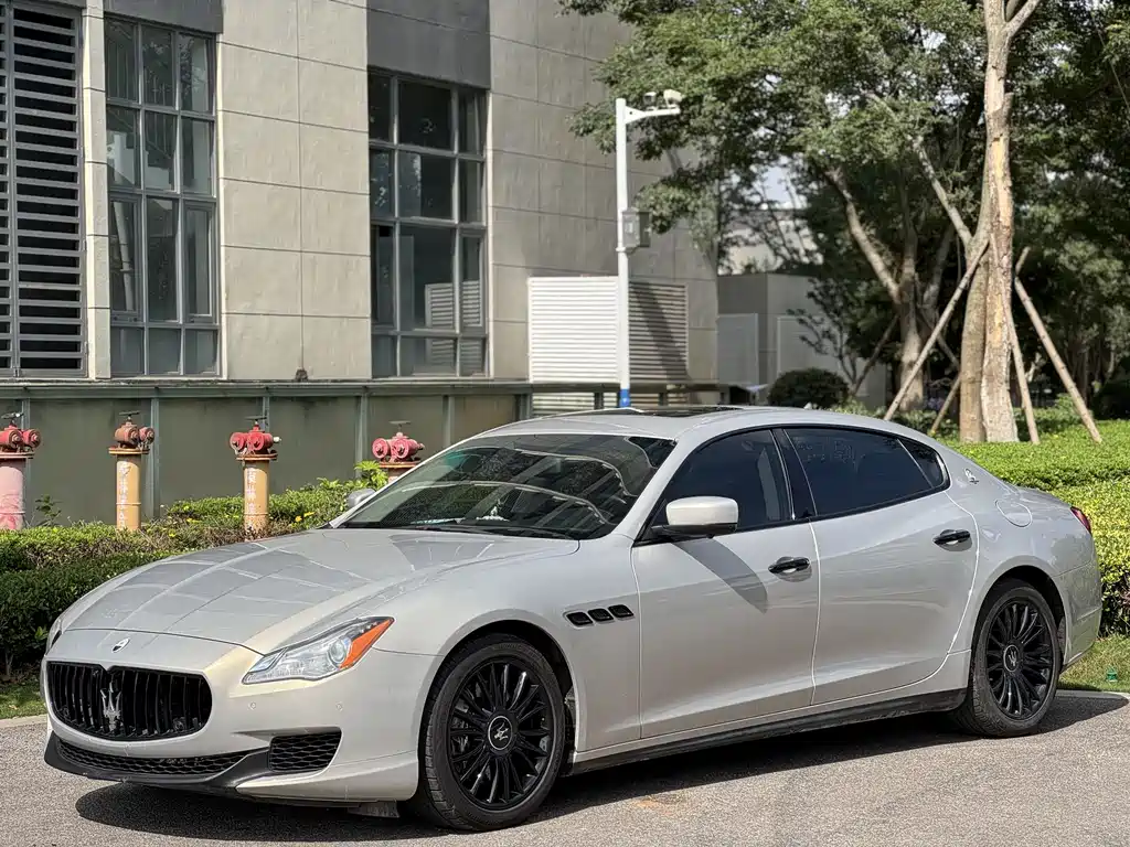Maserati Quattroporte