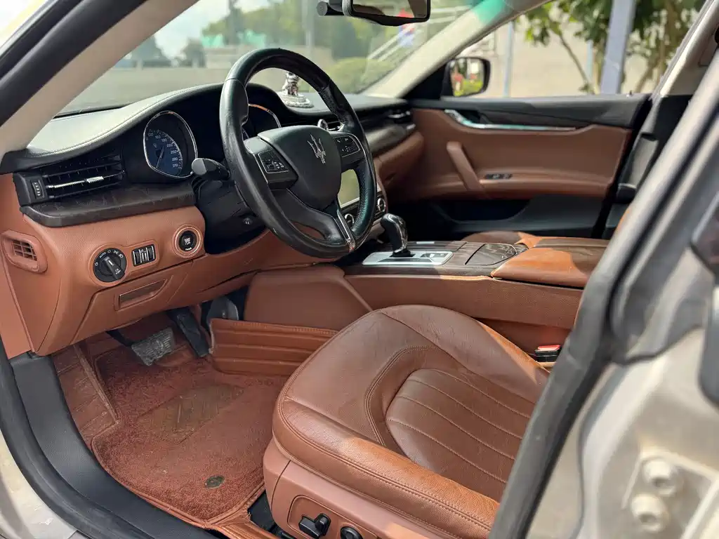 Maserati Quattroporte