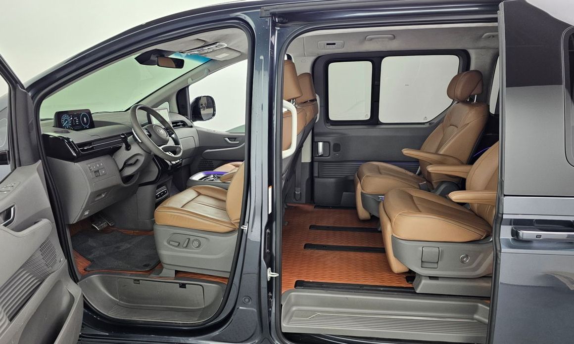 Hyundai Staria