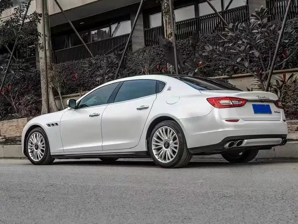 Maserati Quattroporte