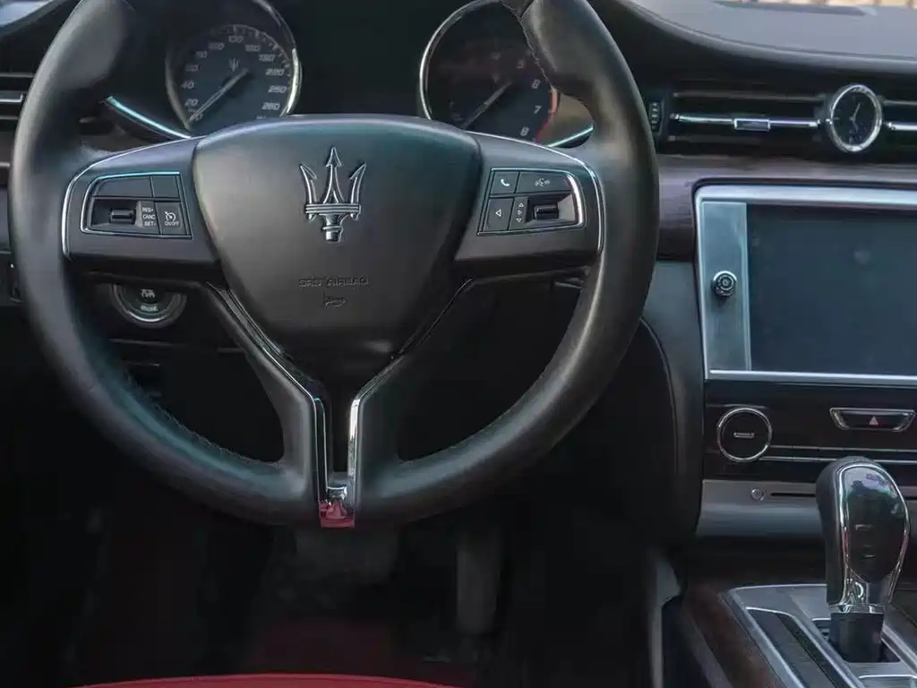 Maserati Quattroporte