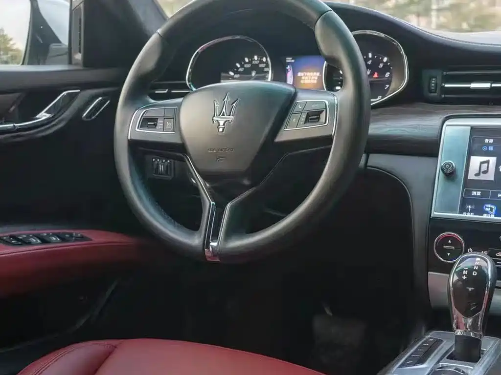 Maserati Quattroporte