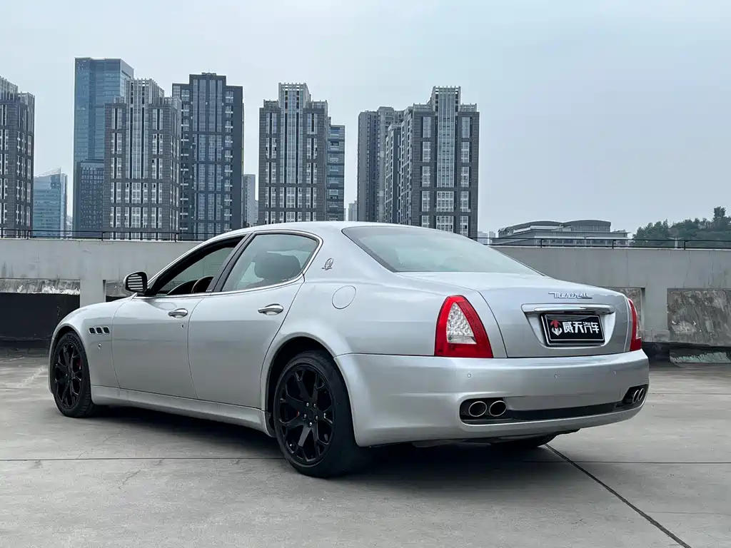 Maserati Quattroporte