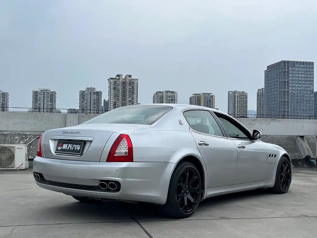 Maserati Quattroporte