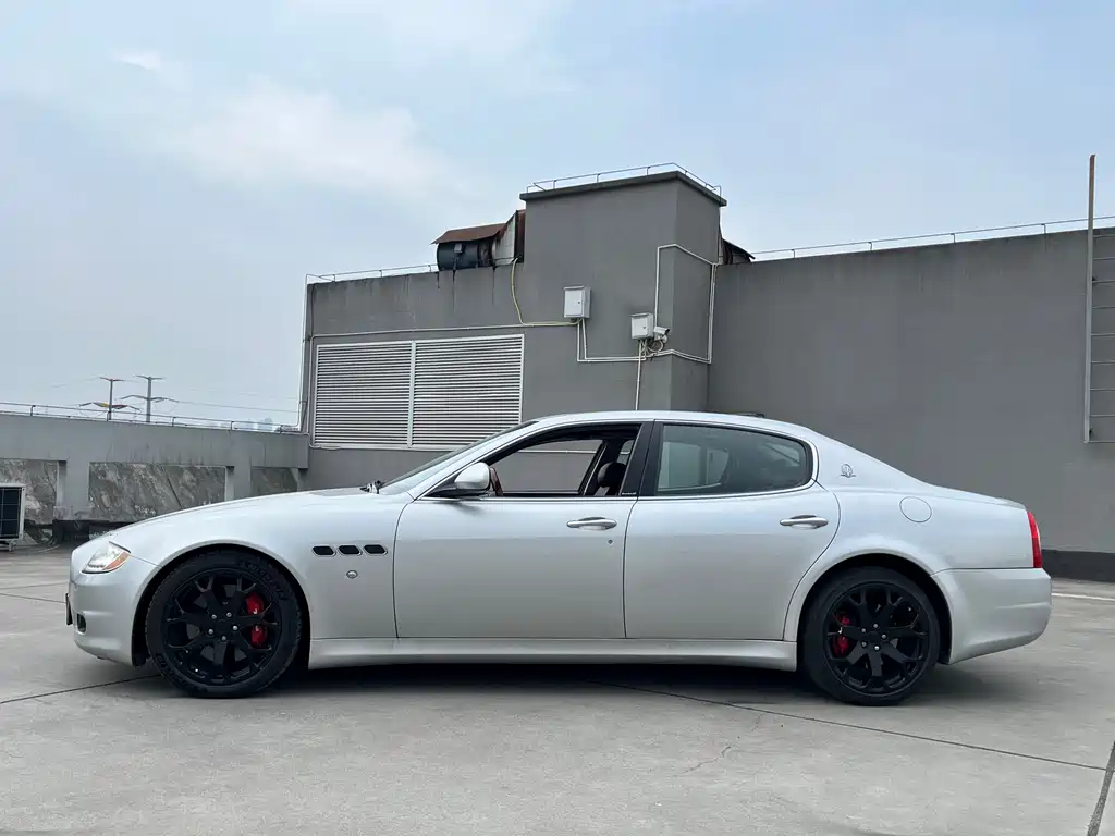 Maserati Quattroporte