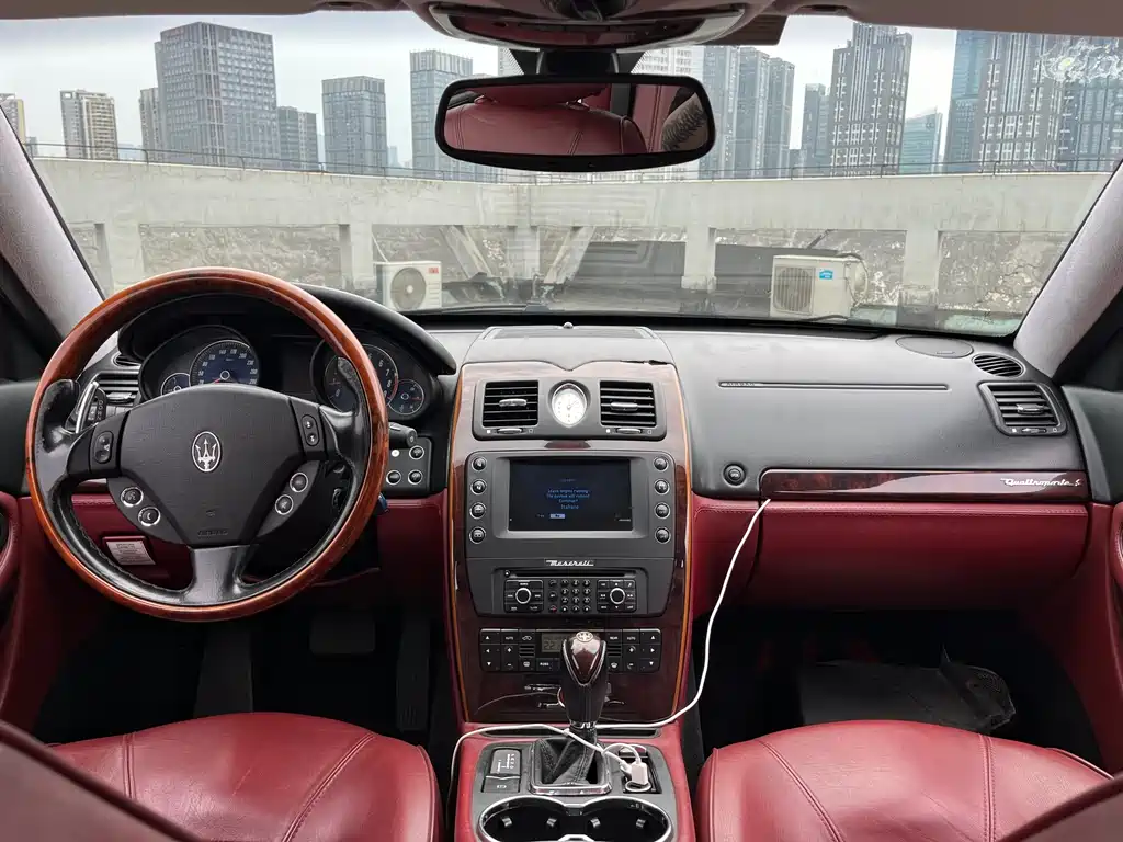 Maserati Quattroporte