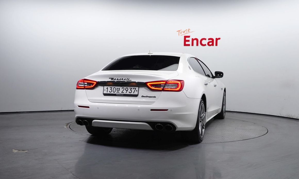 Maserati Quattroporte
