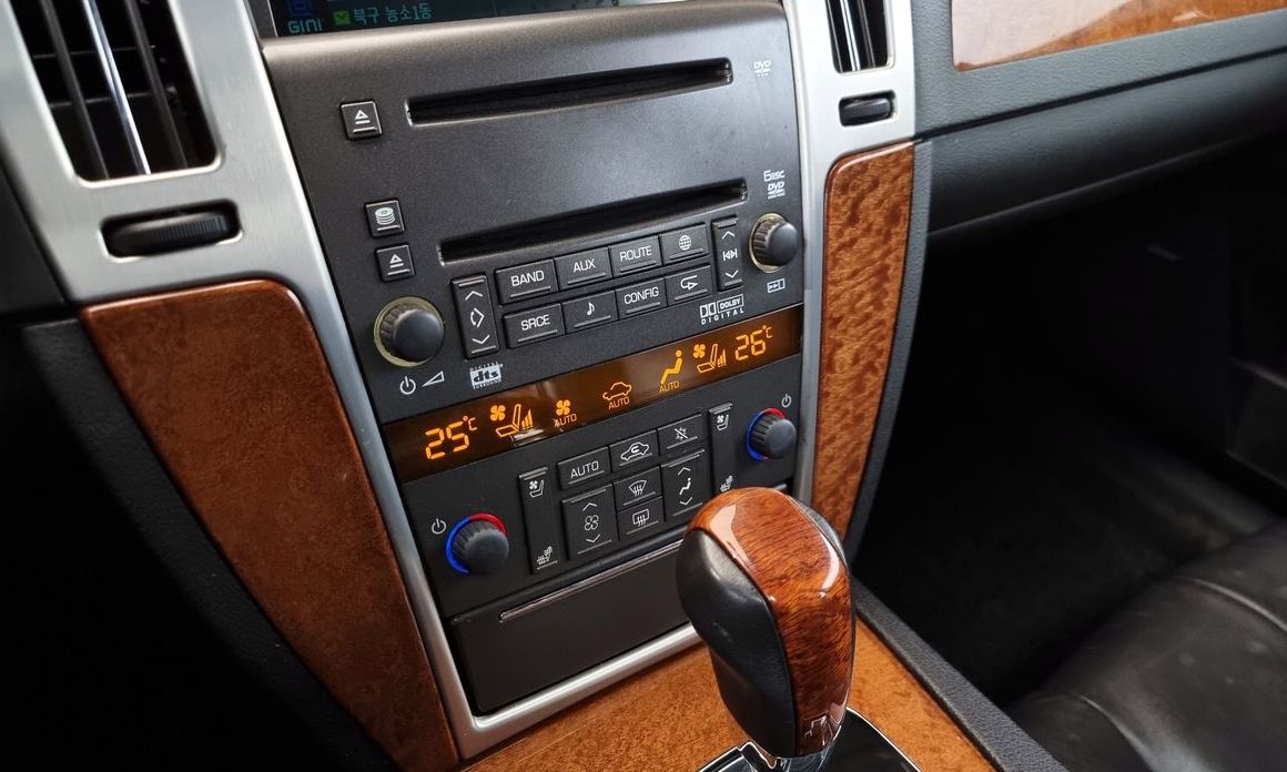 Cadillac STS