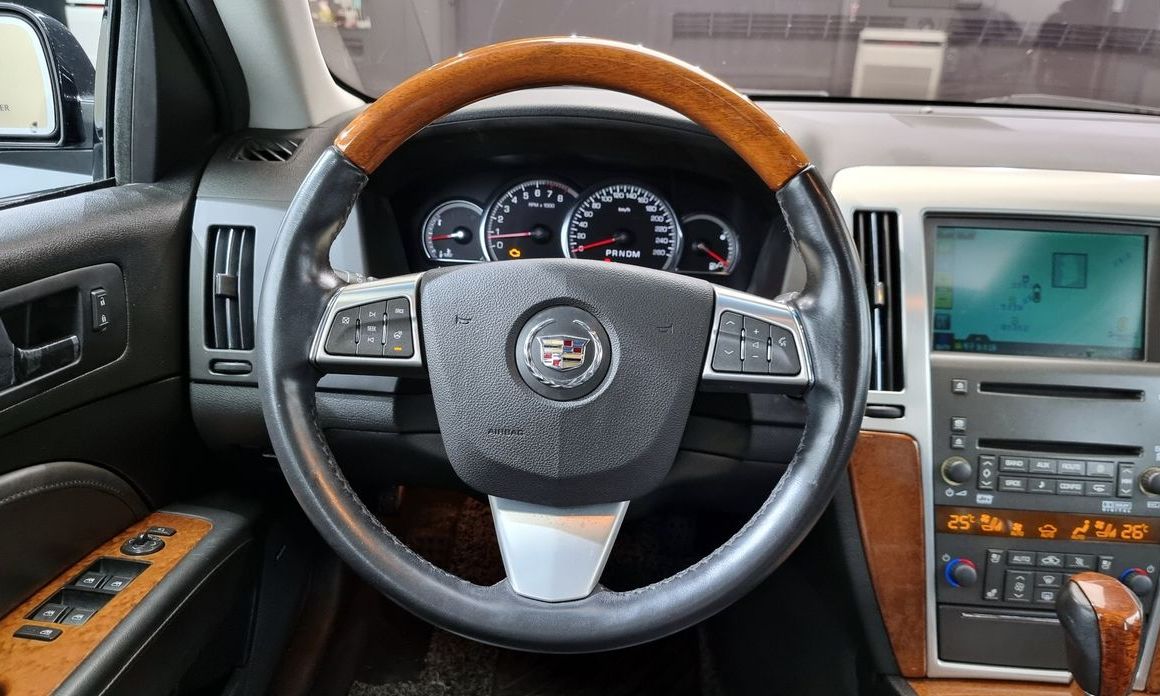Cadillac STS