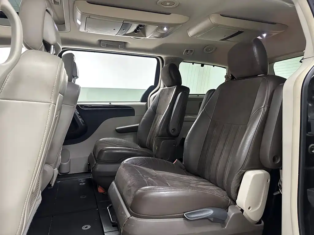 Chrysler Grand Voyager (Import)