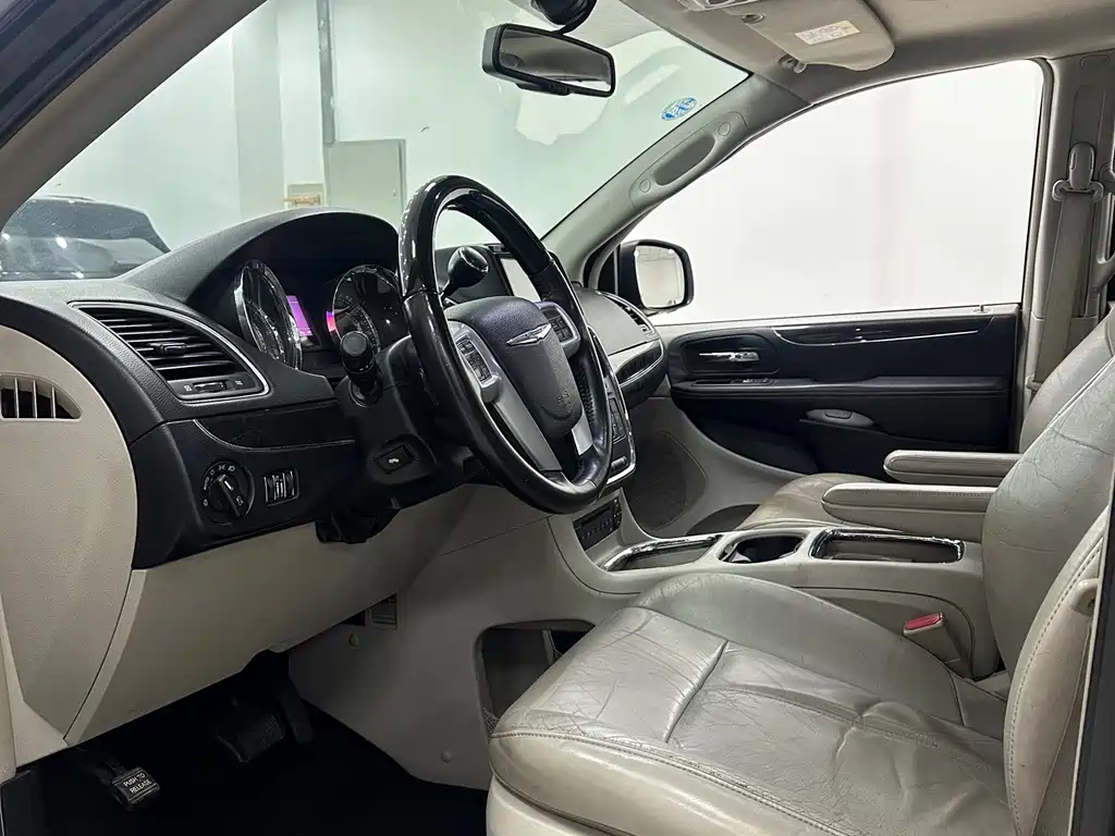 Chrysler Grand Voyager (Import)