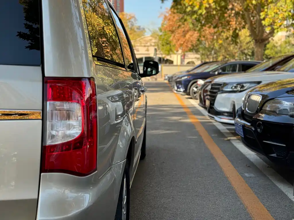 Chrysler Grand Voyager (Import)