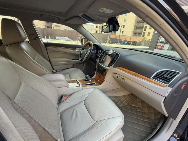 Chrysler Chrysler 300C (Import)