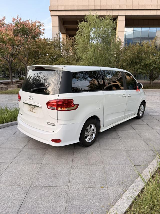 Maxus Maxus G10